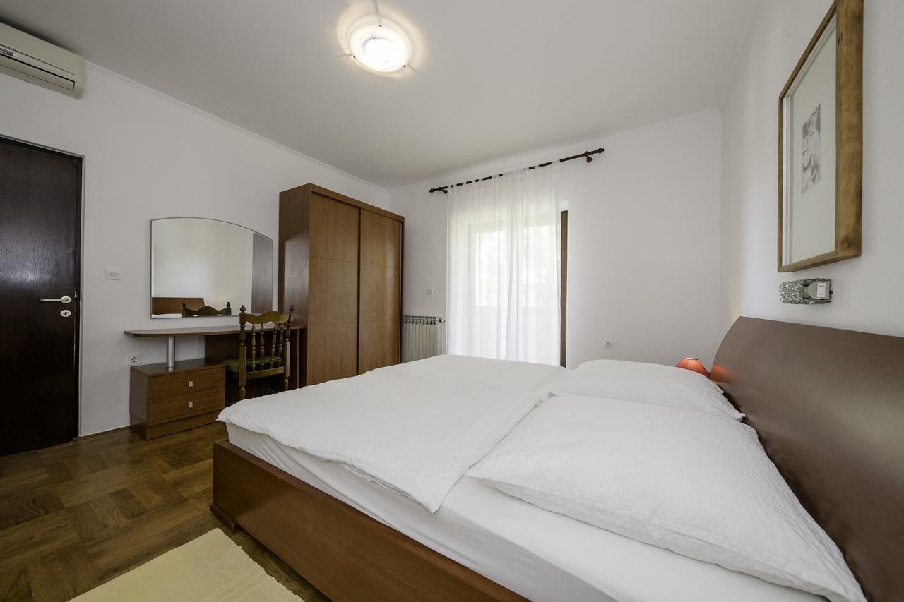 Apartments Dedic Supetarska Draga Eksteriør billede