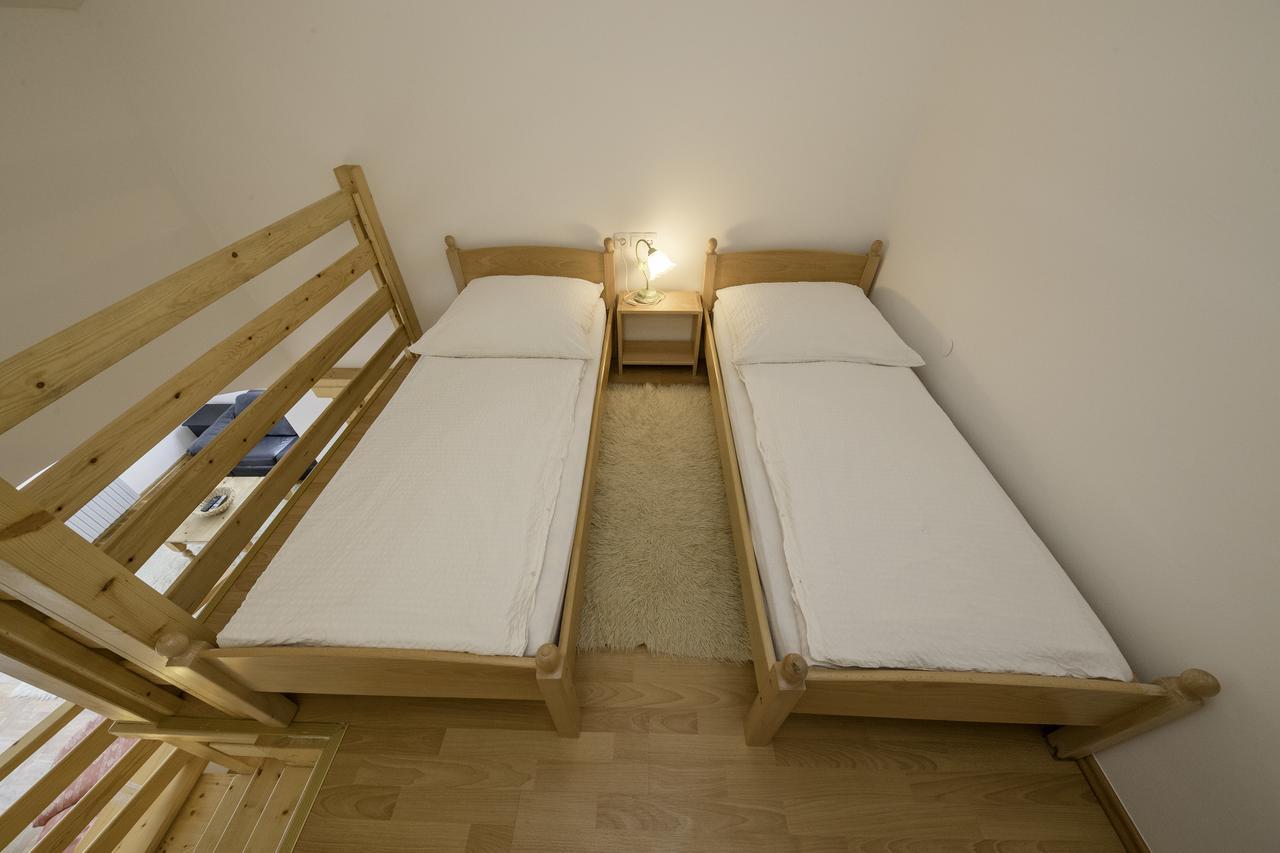 Apartments Dedic Supetarska Draga Eksteriør billede