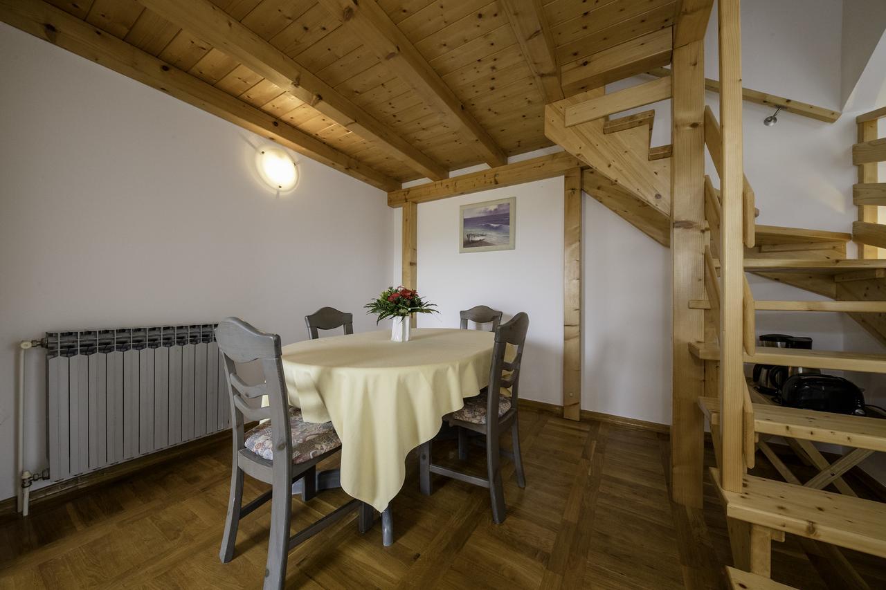 Apartments Dedic Supetarska Draga Eksteriør billede
